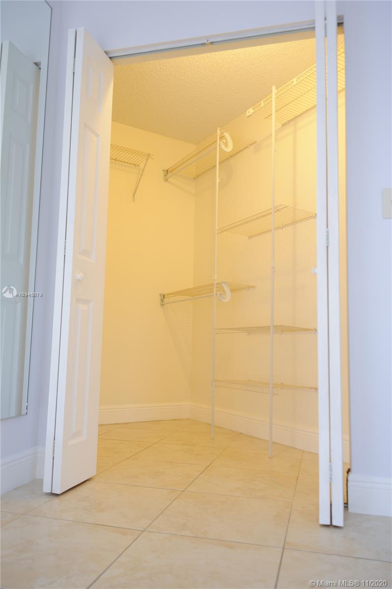 SOLEIL AT FONTAINEBLEAU C - Residential Lease