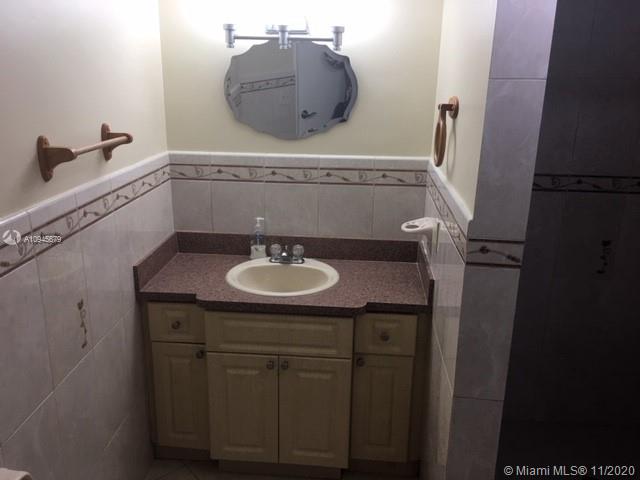 SOLEIL AT FONTAINEBLEAU C - Residential Lease