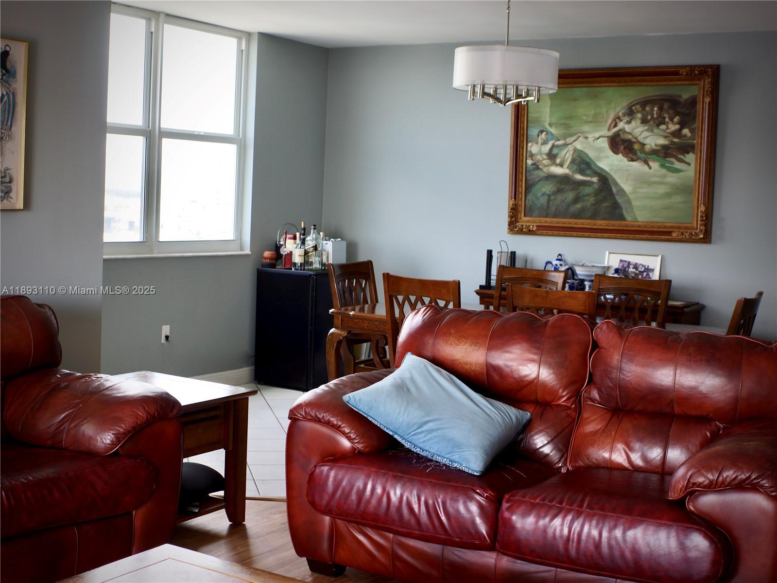 300 Bayview Dr 1206
