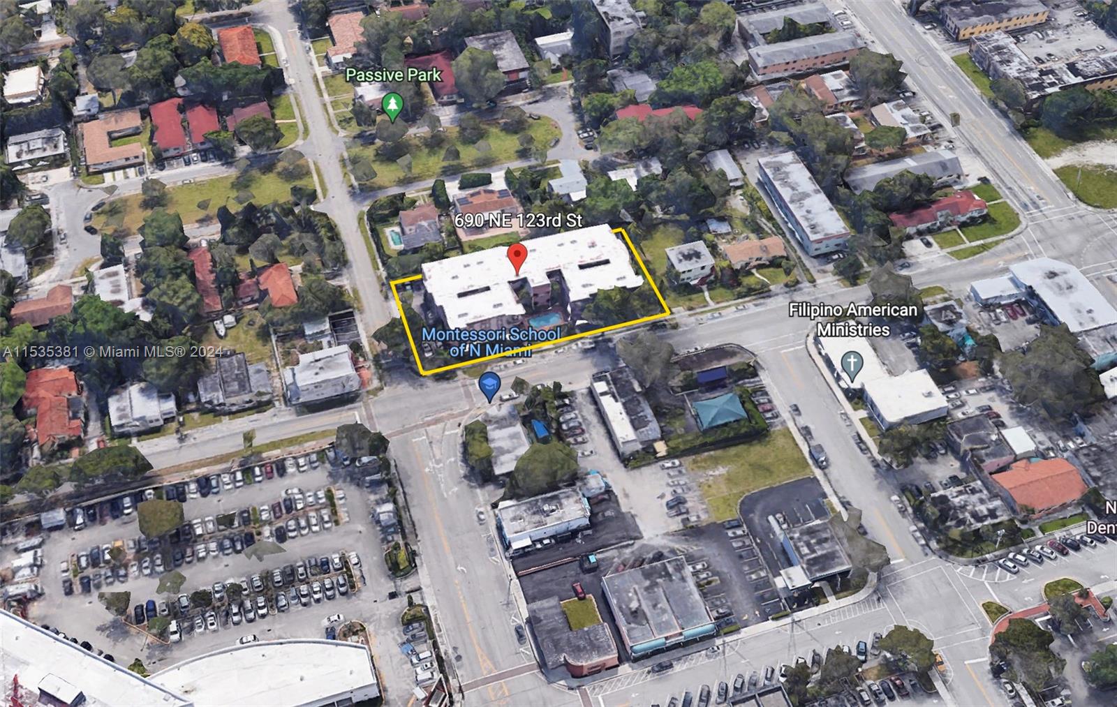 Main image without alt text