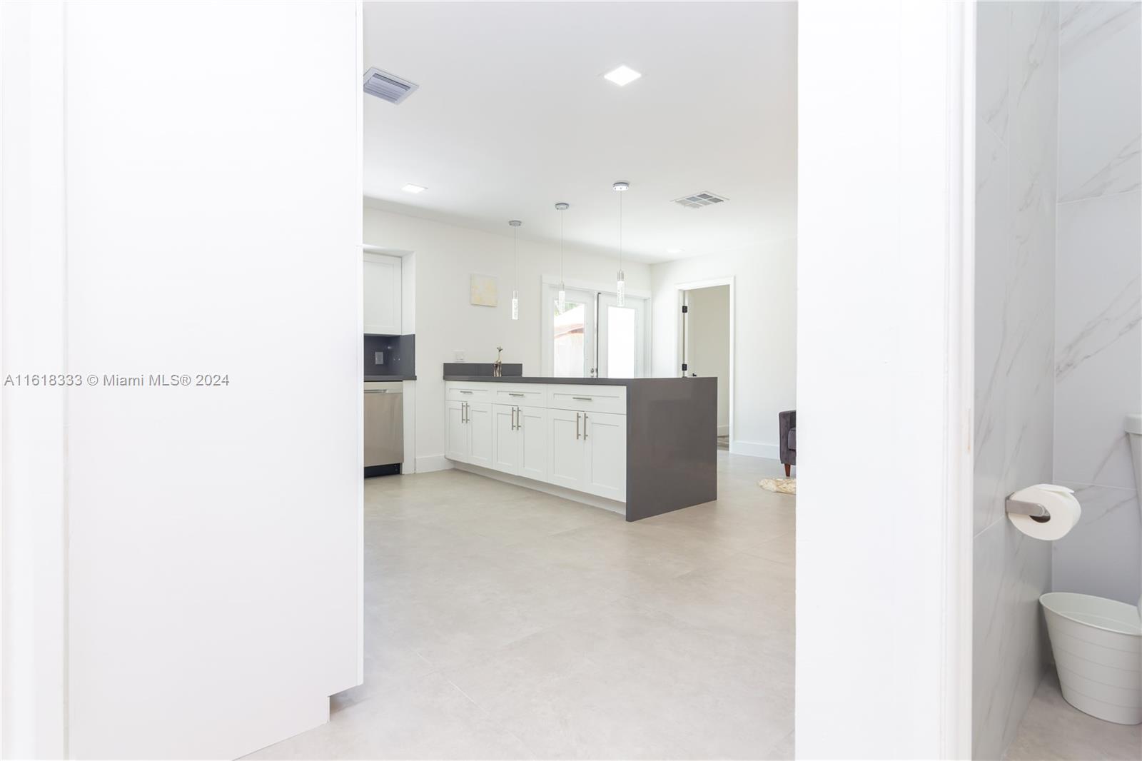 COUNTRY SECTION 1 - Residential