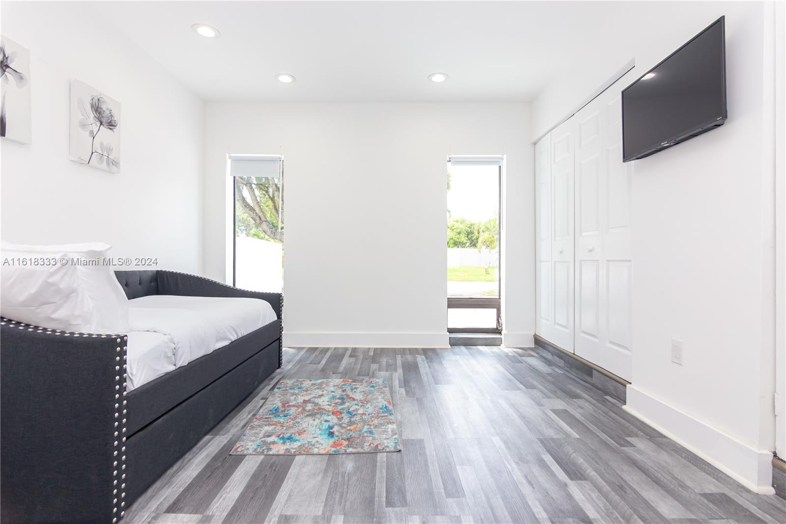 COUNTRY SECTION 1 - Residential