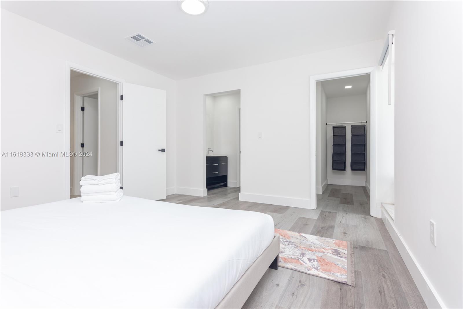 COUNTRY SECTION 1 - Residential