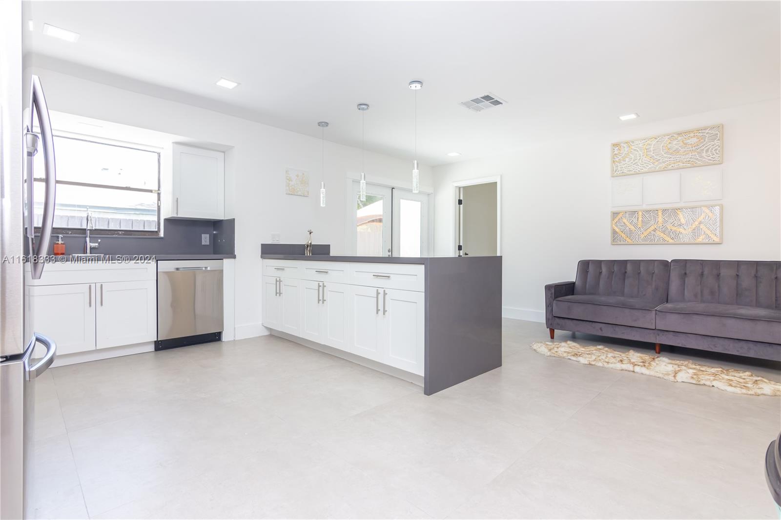 COUNTRY SECTION 1 - Residential