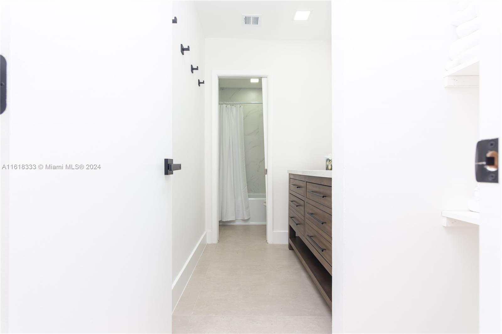 COUNTRY SECTION 1 - Residential