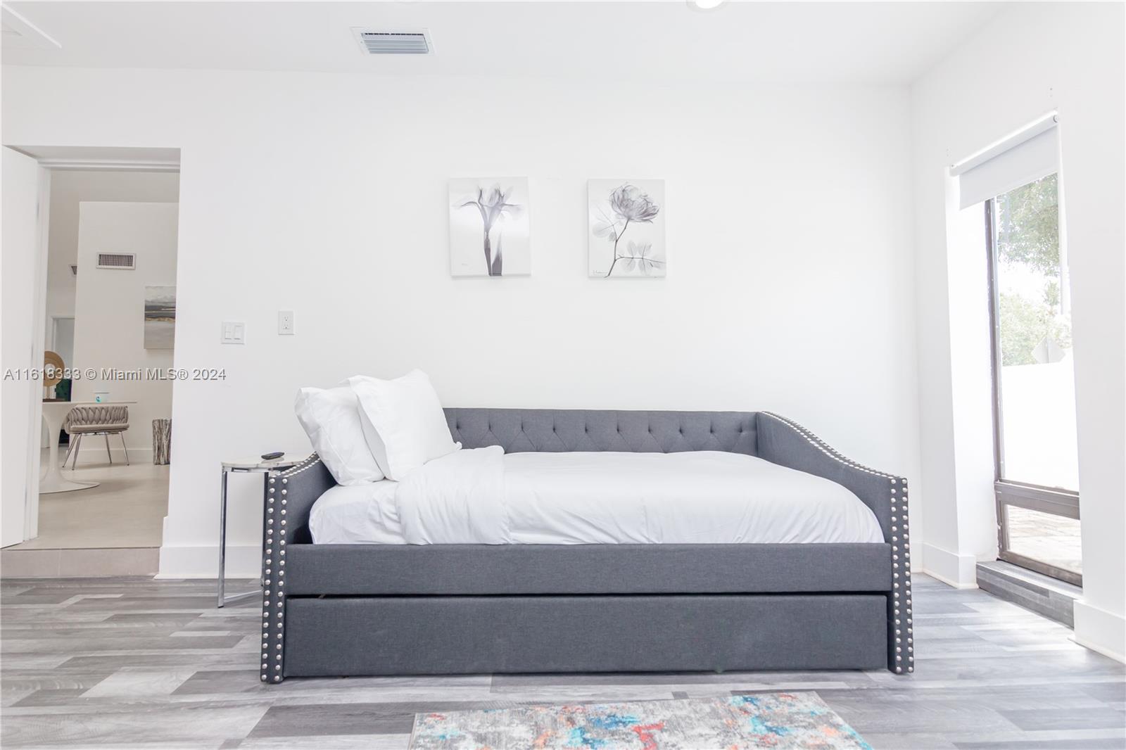 COUNTRY SECTION 1 - Residential