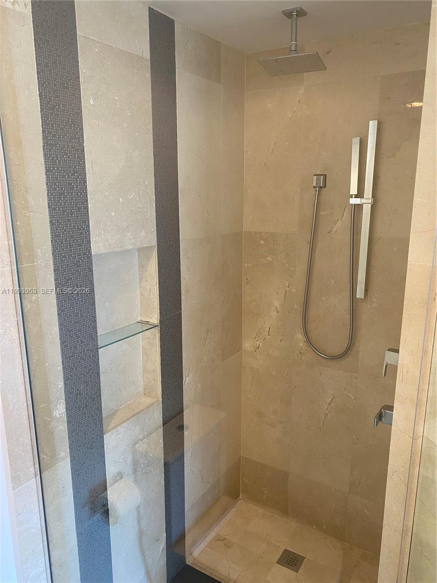 THE CRIMSON CONDOMINIUM - Residential