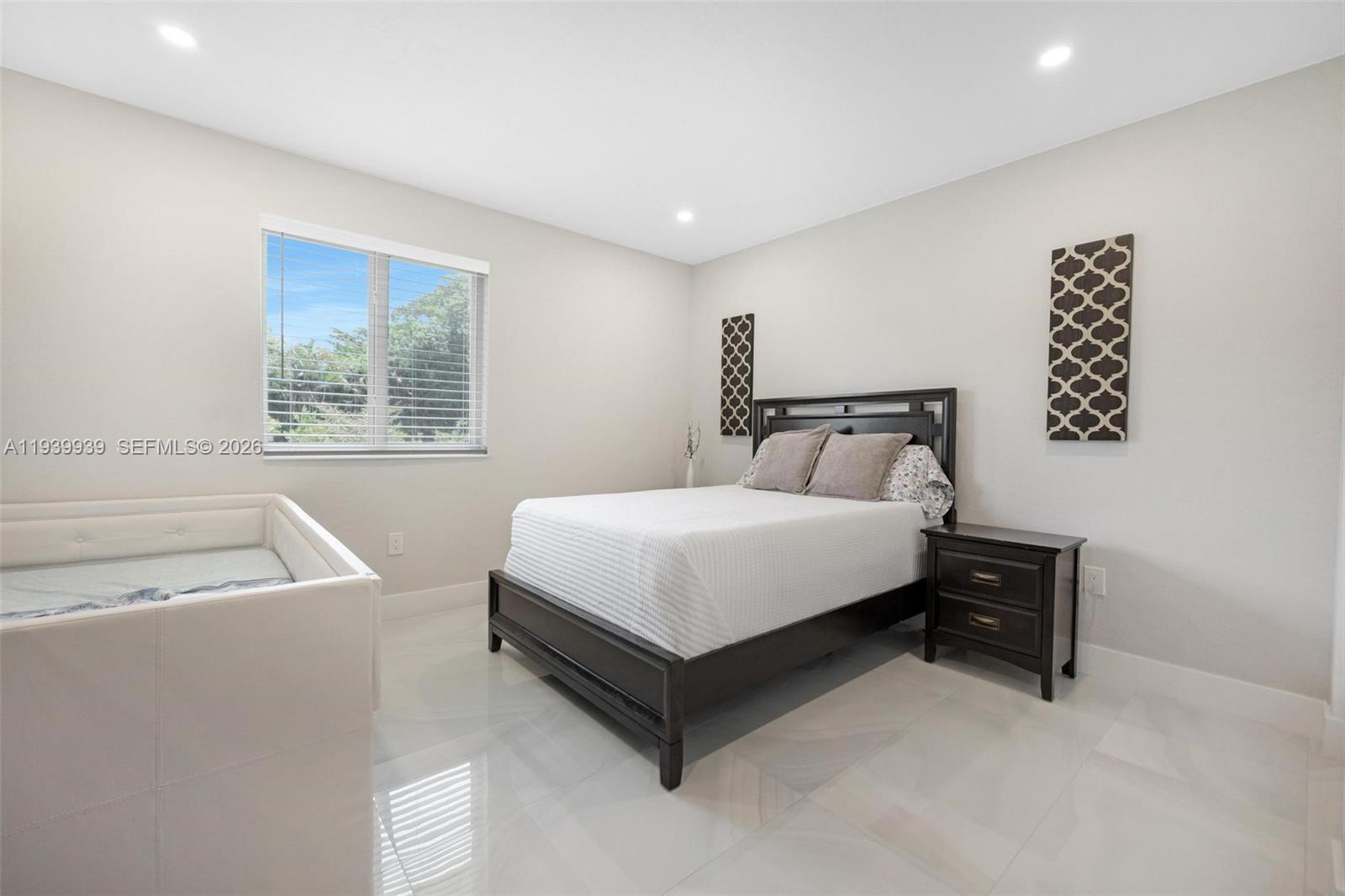 EVERGLADES SUGAR & LAND C - Residential