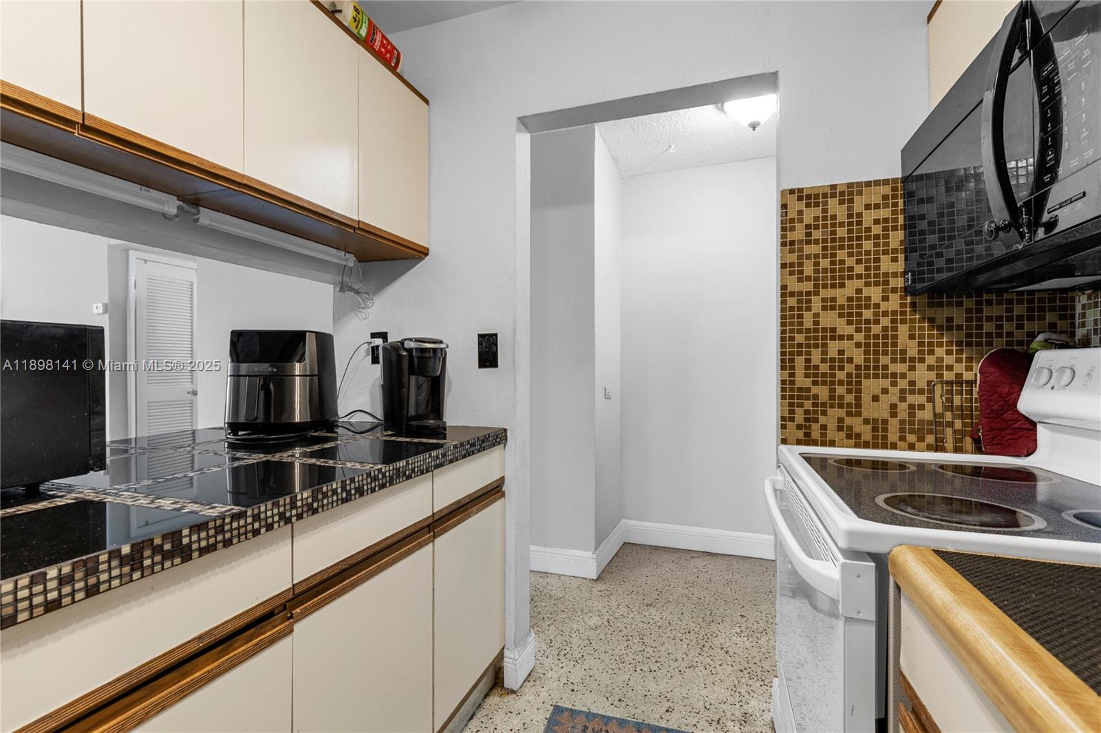 VILLA DEL SOL CONDO - Residential