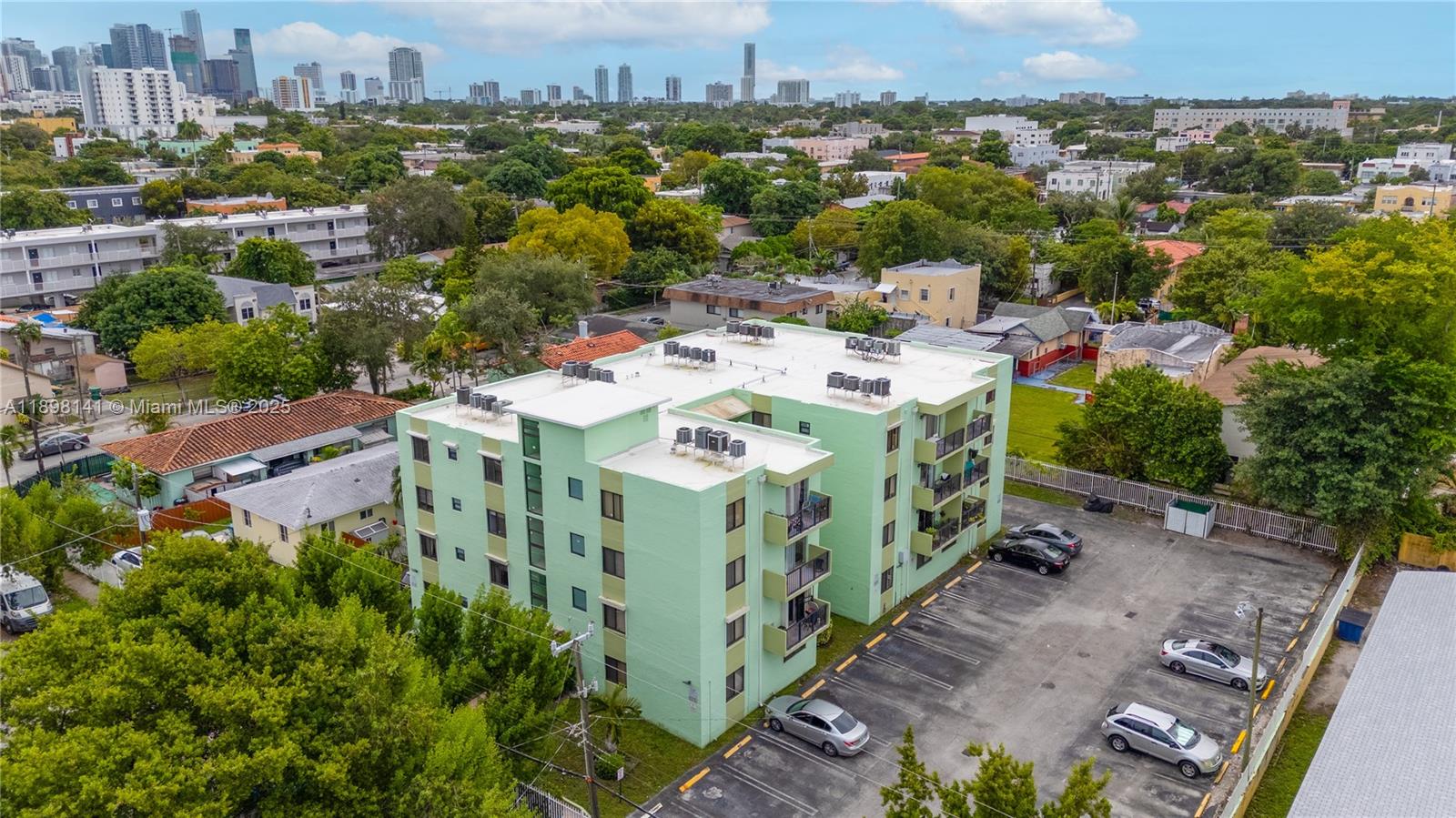 VILLA DEL SOL CONDO - Residential