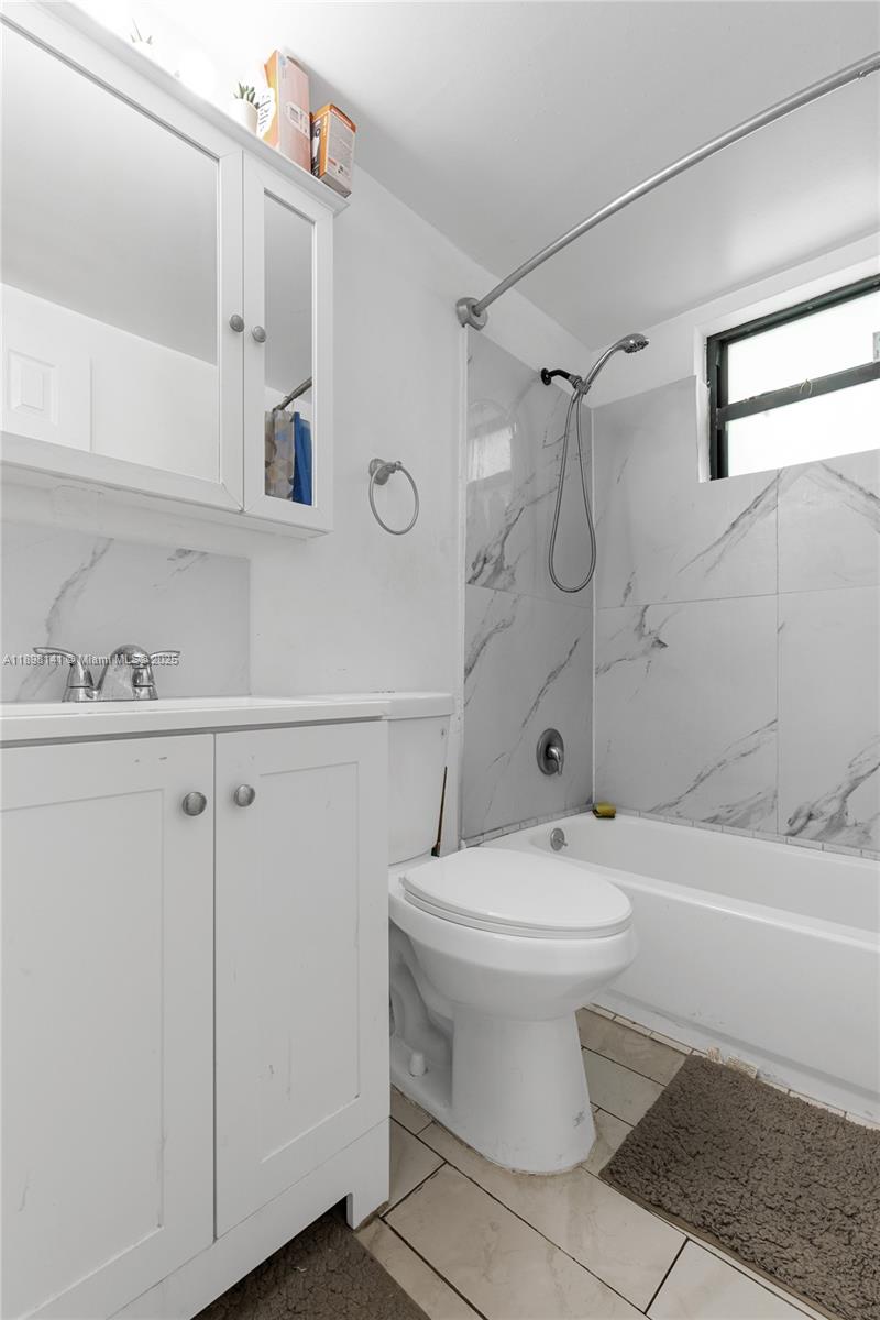 VILLA DEL SOL CONDO - Residential