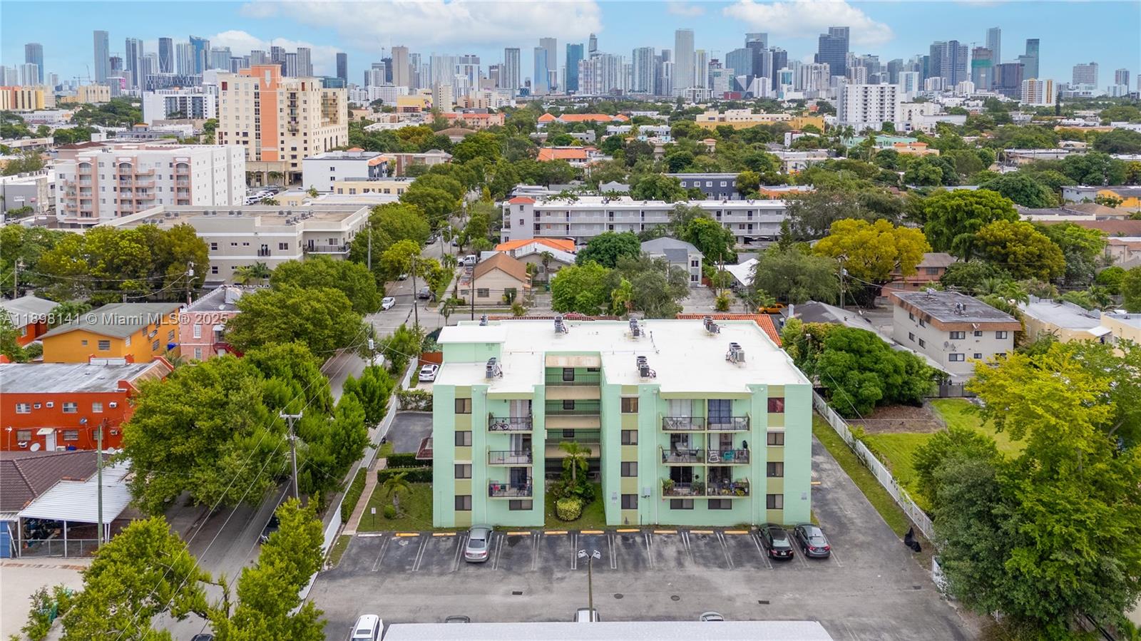 VILLA DEL SOL CONDO - Residential