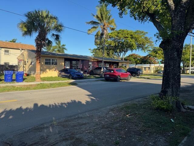 Rental Property at 2103 N 20th Ave 1-2, Hollywood, Broward County, Florida - Bedrooms: 4 
Bathrooms: 2  - $3,200 MO.