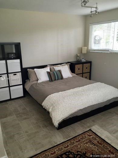 LAUDERDALE ISLES NO 2-BLK - Residential Lease