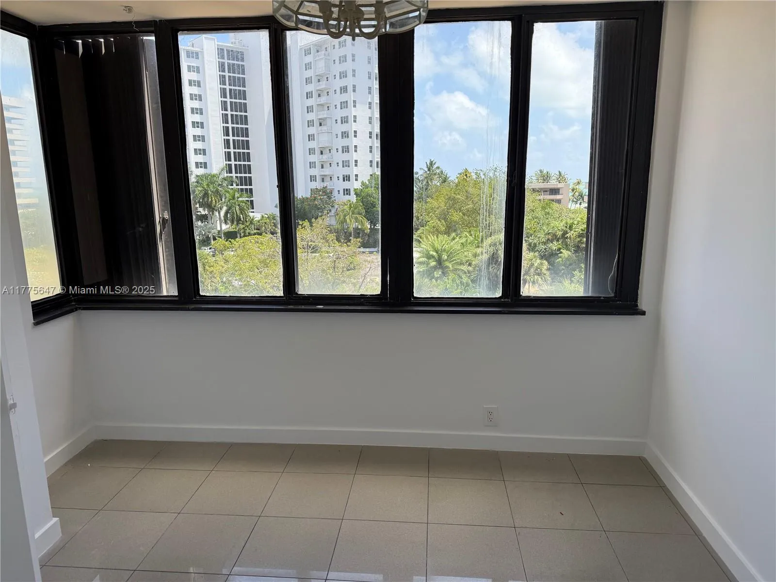 Key Biscayne, Florida 33149, United States, 2 Bedrooms Bedrooms, ,2 BathroomsBathrooms,Residential,Active,100751