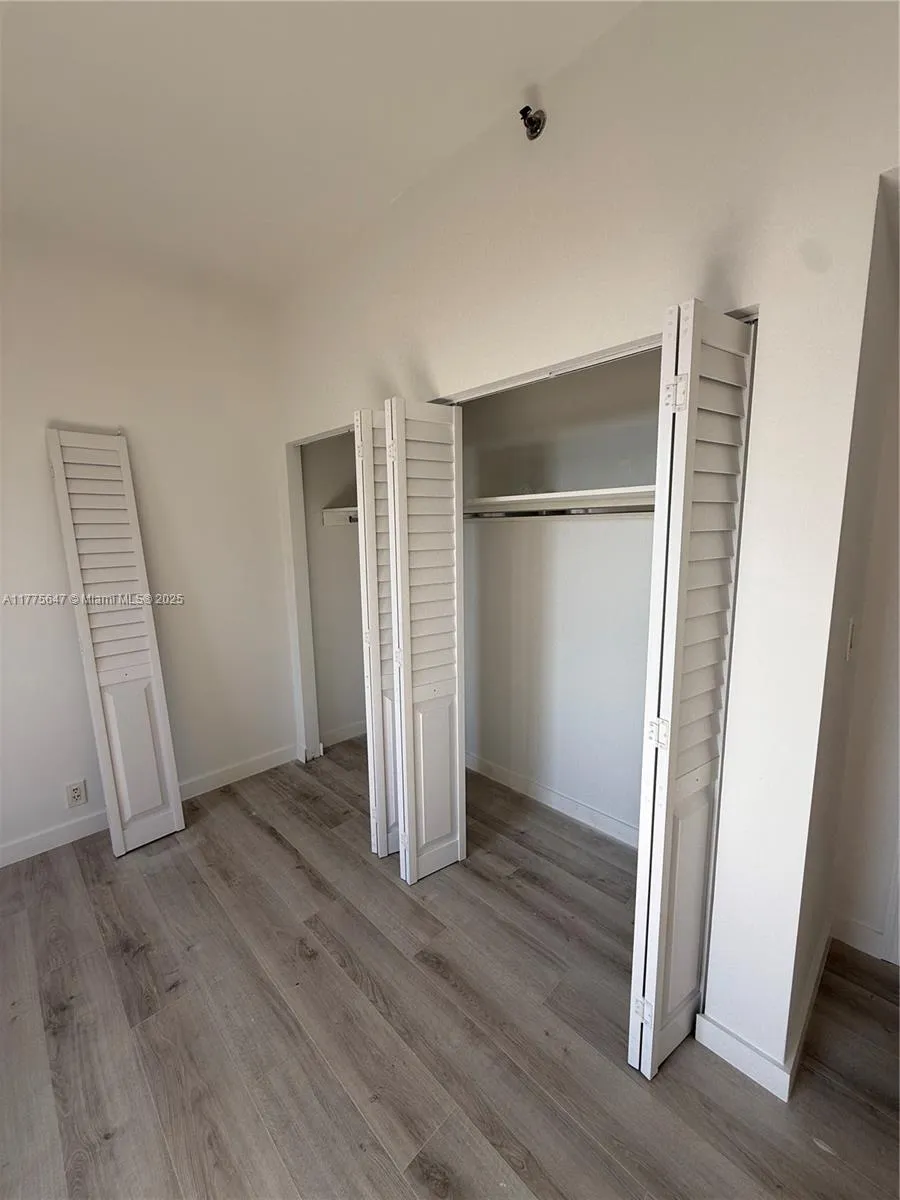 Key Biscayne, Florida 33149, United States, 2 Bedrooms Bedrooms, ,2 BathroomsBathrooms,Residential,Active,100751