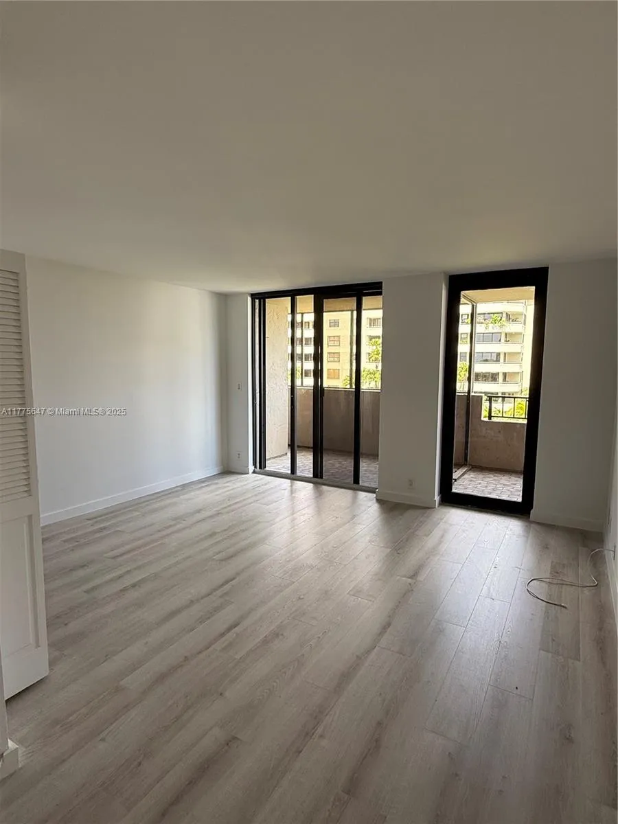 Key Biscayne, Florida 33149, United States, 2 Bedrooms Bedrooms, ,2 BathroomsBathrooms,Residential,Active,100751