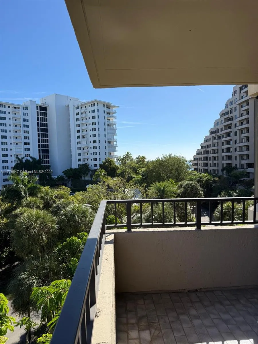 Key Biscayne, Florida 33149, United States, 2 Bedrooms Bedrooms, ,2 BathroomsBathrooms,Residential,Active,100751