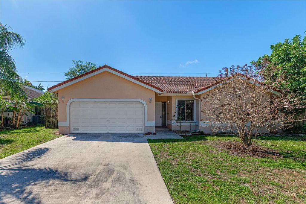 Photo of 330 Apache Ln, Boca Raton, FL 33487 (MLS # A11983282)