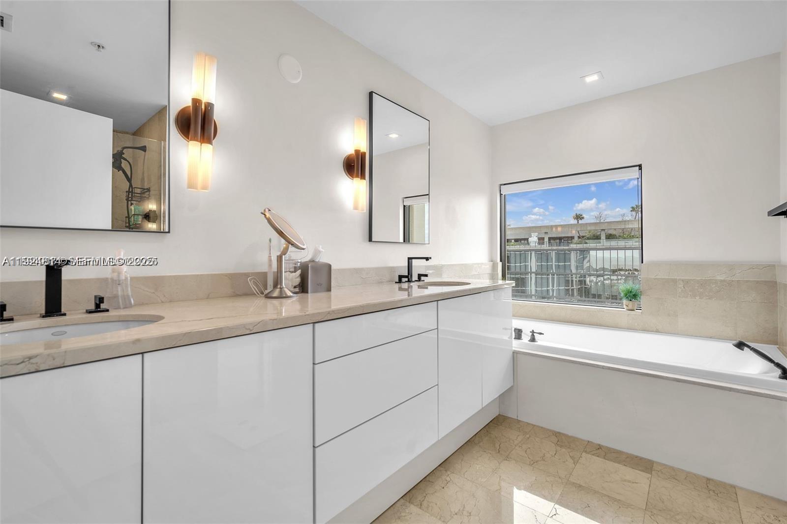 THE TOWER RESIDENCES COND - Residential