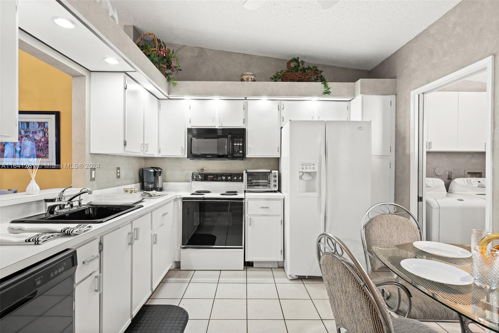 WHISPER WALK/EASTGATE - Residential