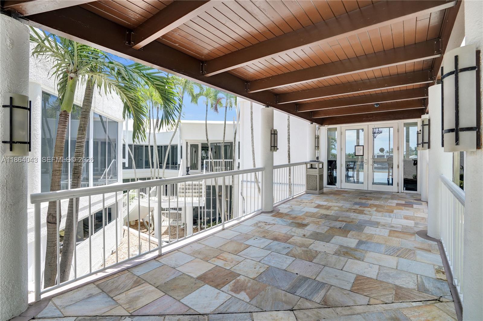 HAMPTONS WEST CONDO - Residential