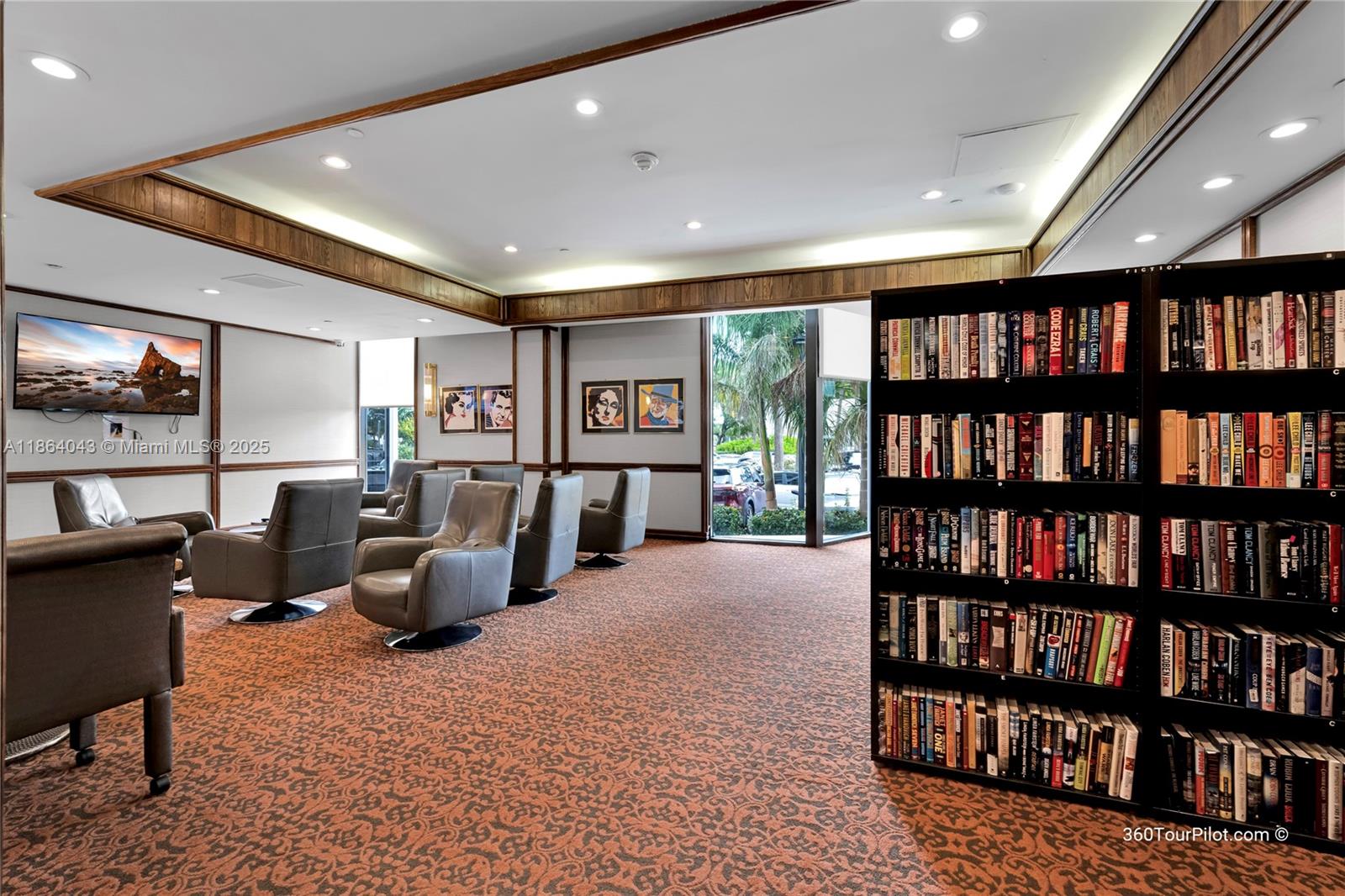 HAMPTONS WEST CONDO - Residential