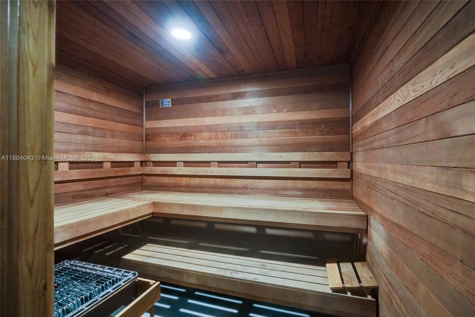 HAMPTONS WEST CONDO - Residential