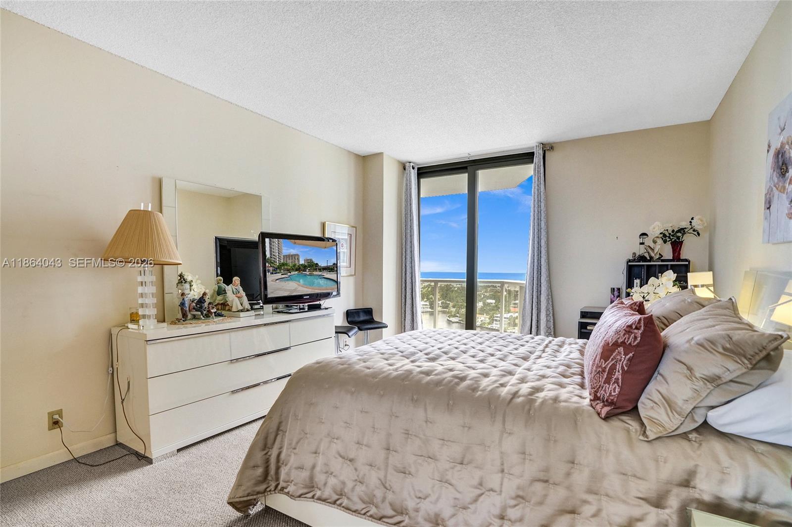 HAMPTONS WEST CONDO - Residential