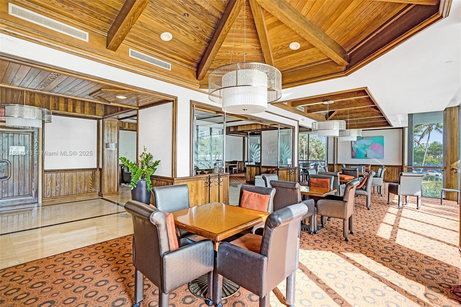 HAMPTONS WEST CONDO - Residential