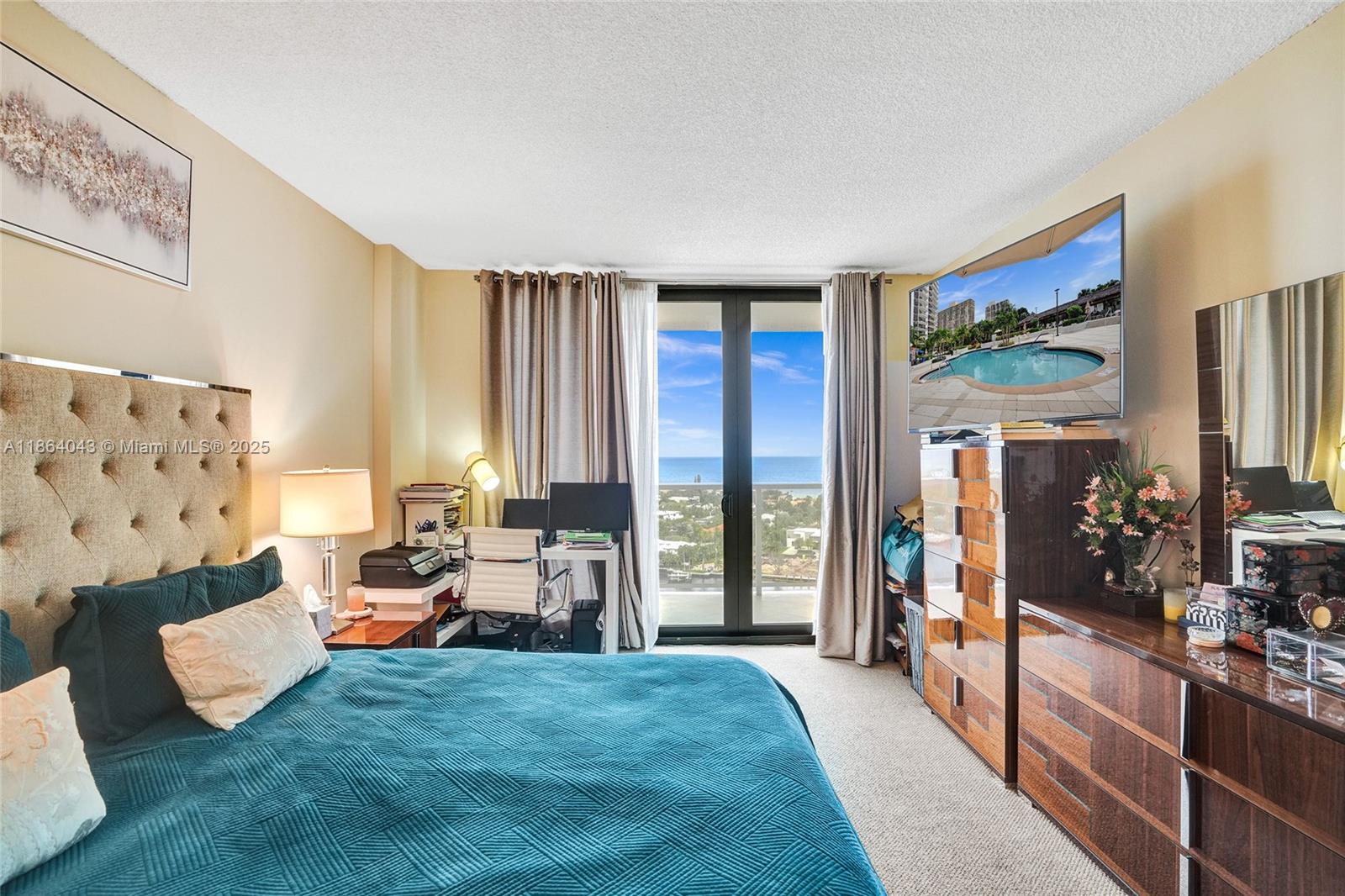 HAMPTONS WEST CONDO - Residential