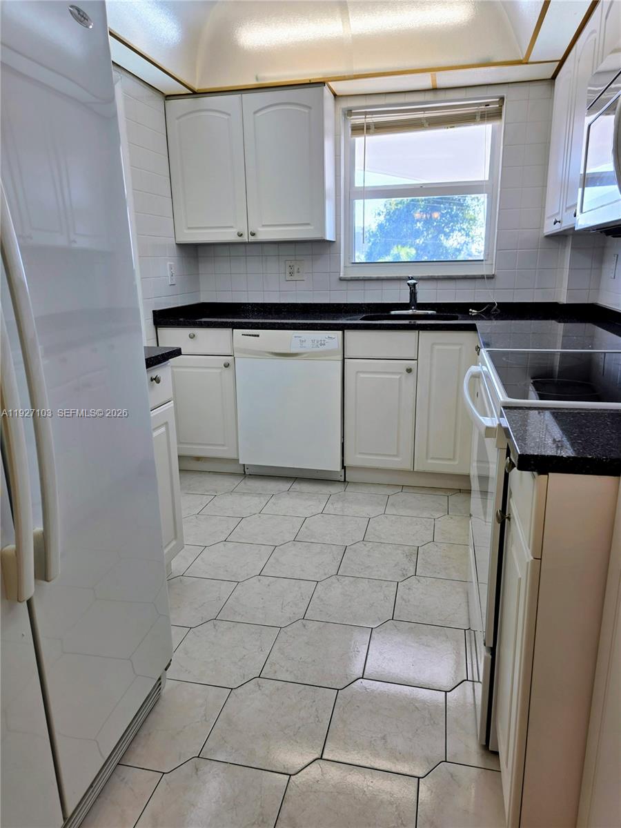 501 Blue Heron Dr 319-A