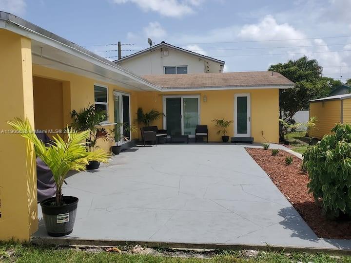 MANNING GARDENS 1ST ADDN - Residential Lease