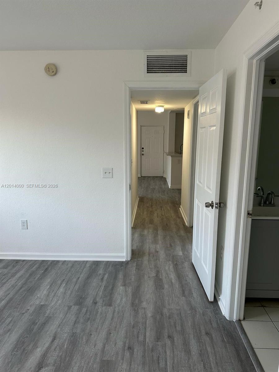 VISTA TRACE 7 CONDO - Residential