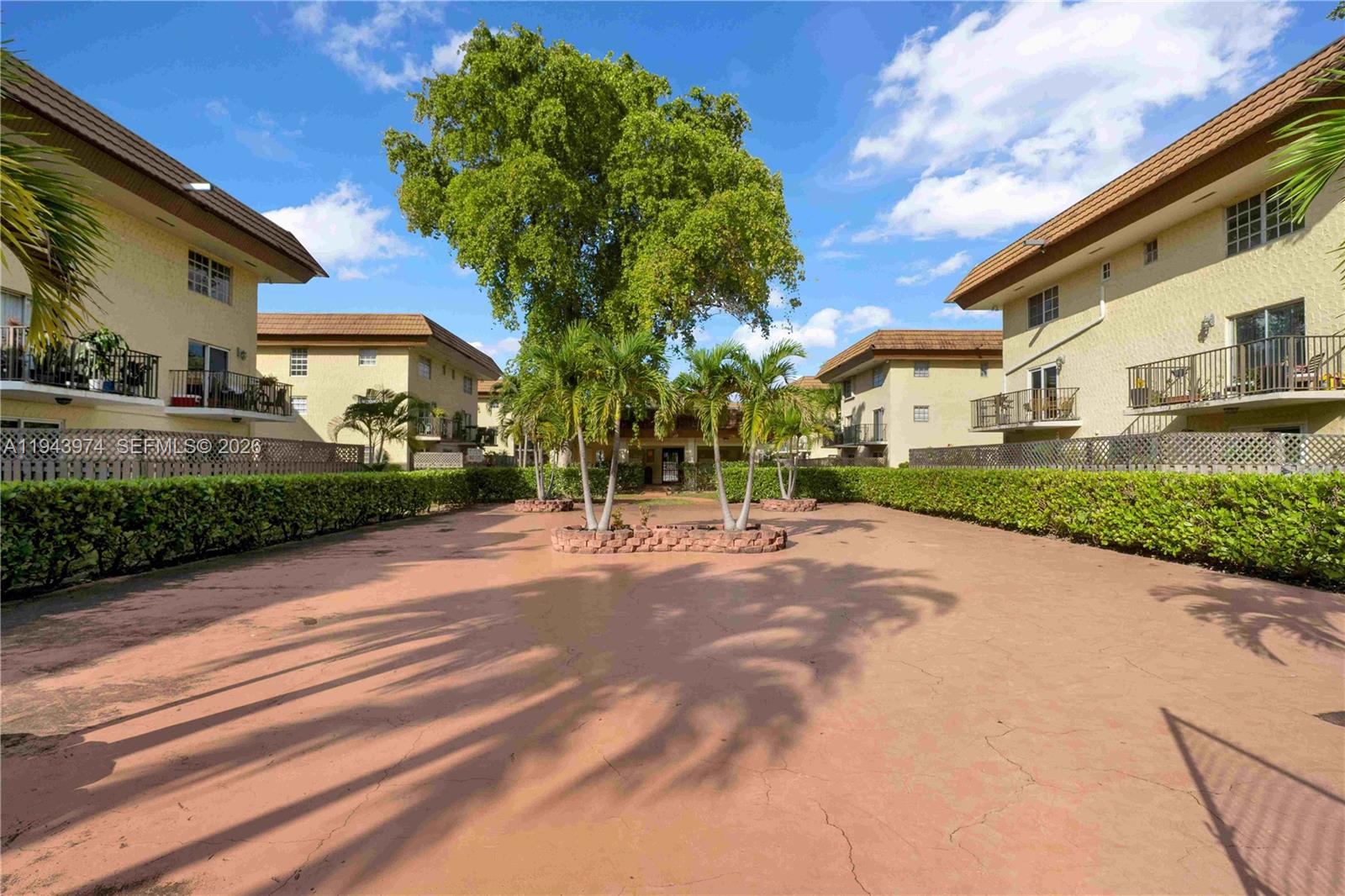 COURTYARDS AT KENDALL CON - Residential