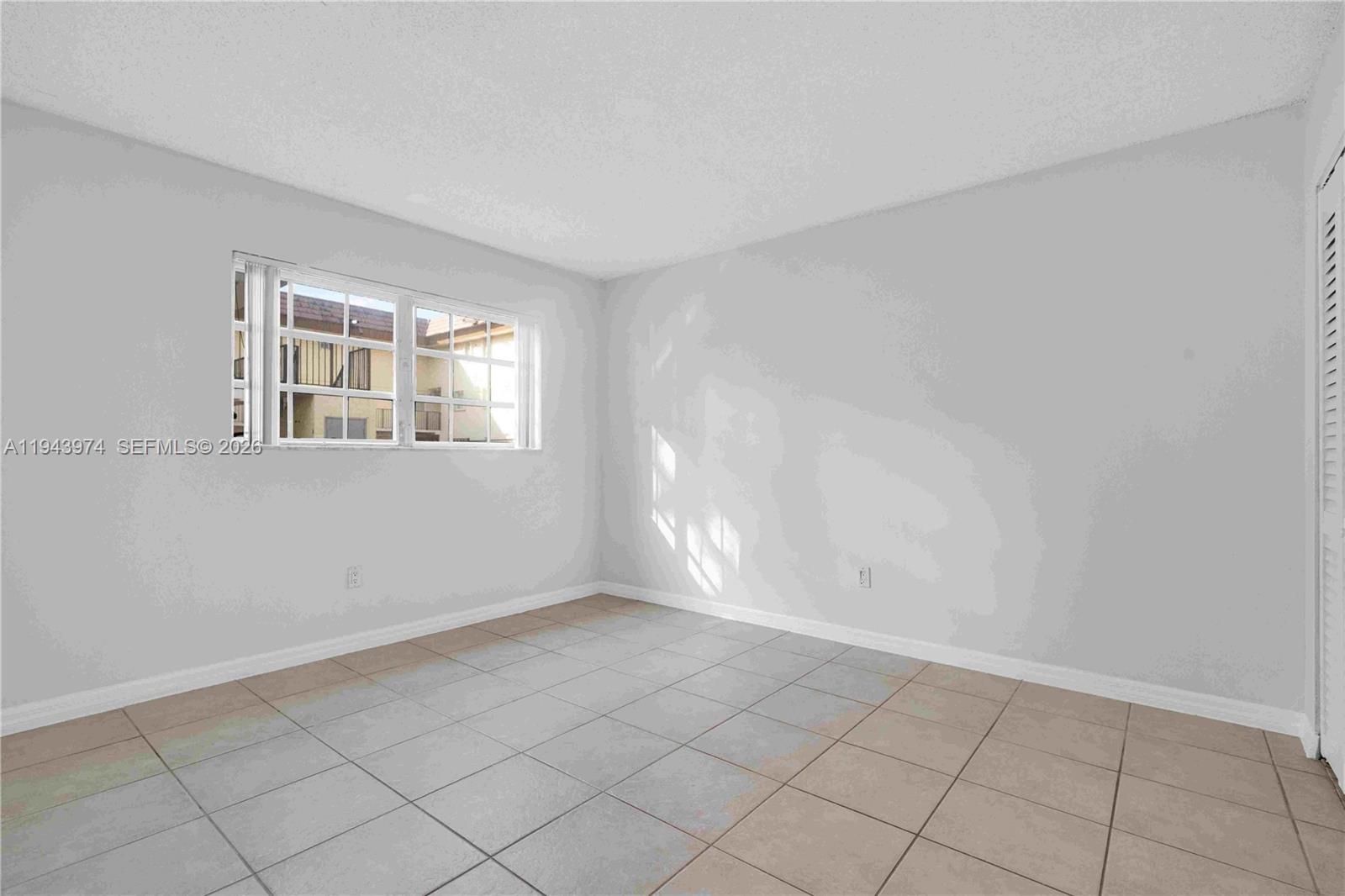 COURTYARDS AT KENDALL CON - Residential