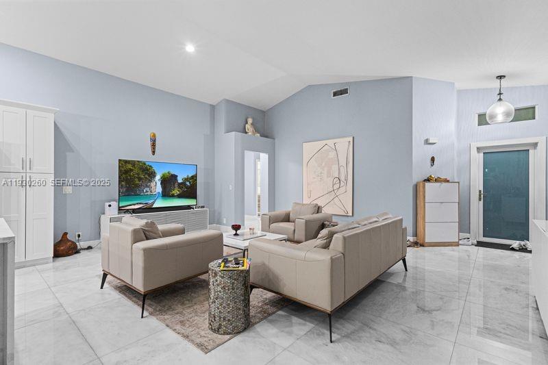 HOLIDAY SPRINGS EAST - Residential Lease