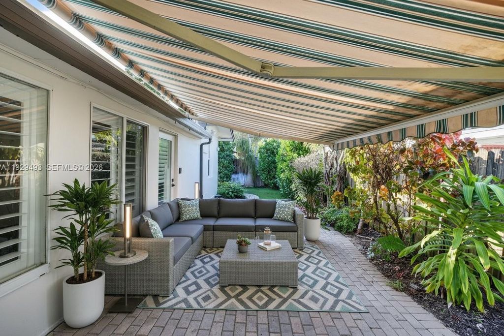 Photo of 1015 NE 17th Ct, Fort Lauderdale, FL 33305 (MLS # A11929493)