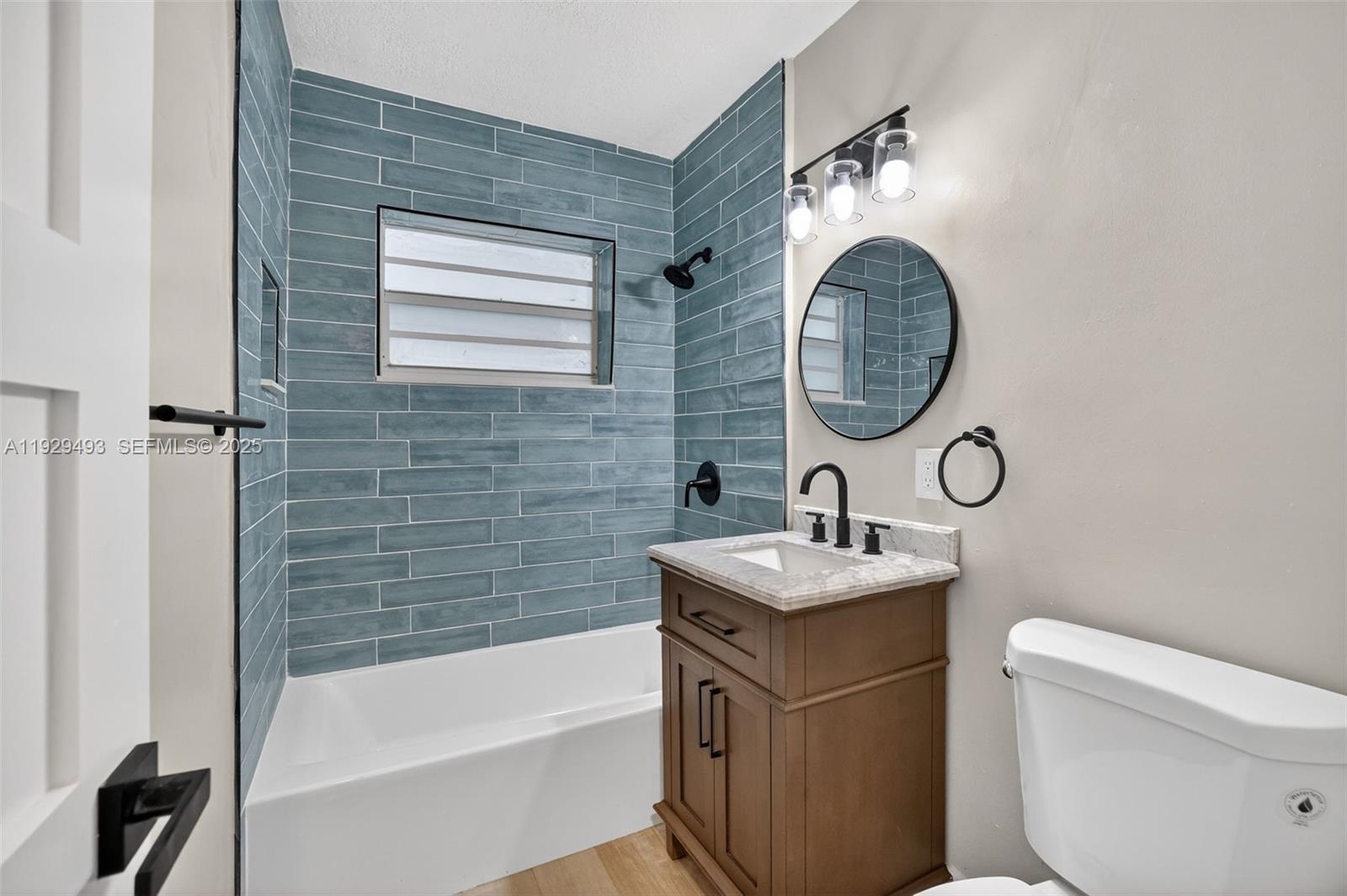 LAUDERDALE PARK 6-33 1/2 - Residential Income