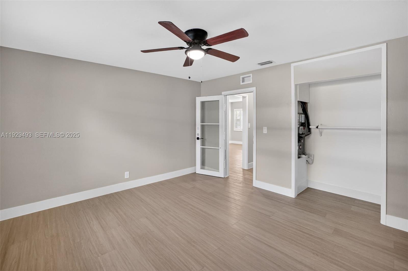 LAUDERDALE PARK 6-33 1/2 - Residential Income