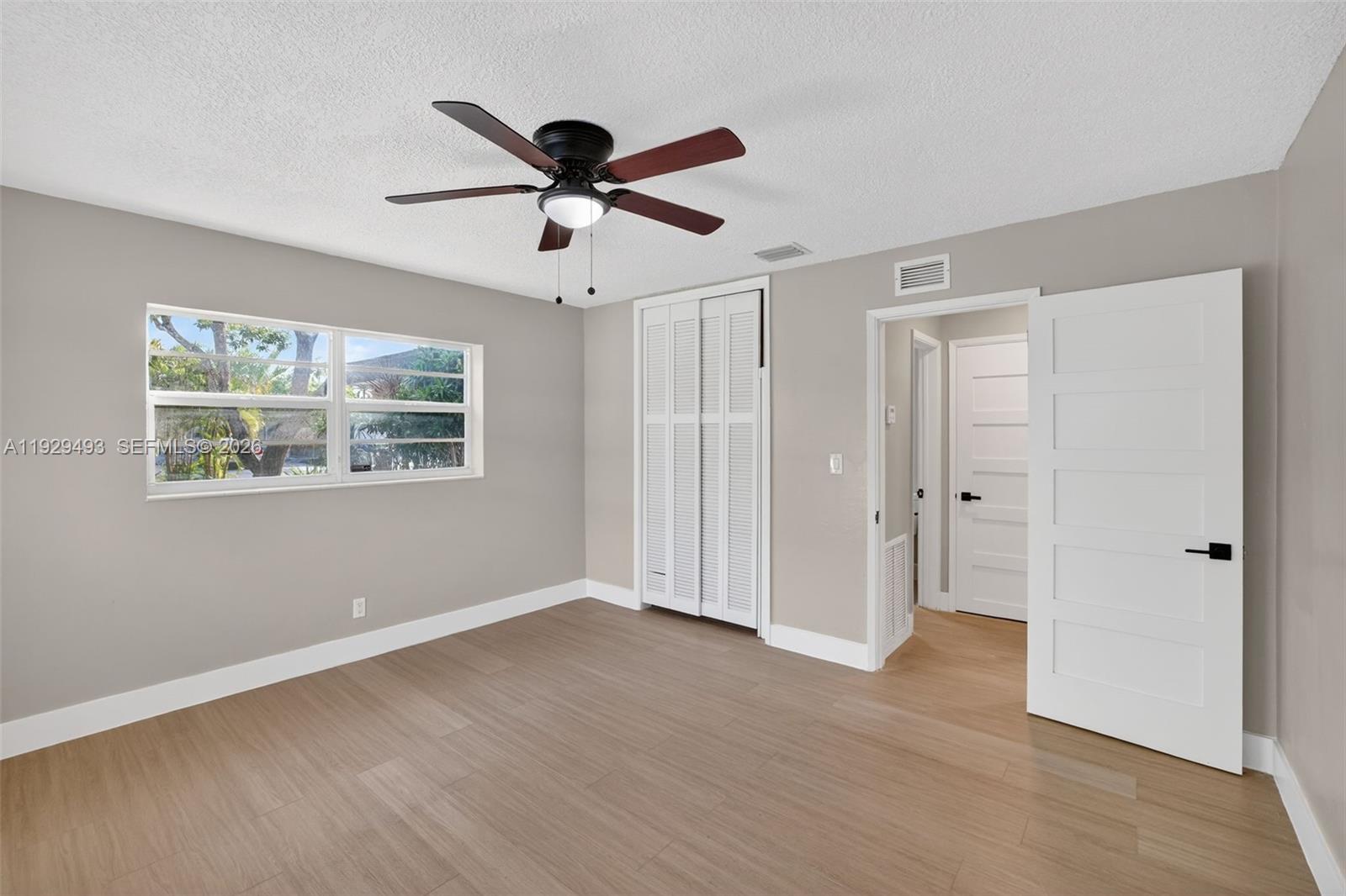 LAUDERDALE PARK 6-33 1/2 - Residential Income