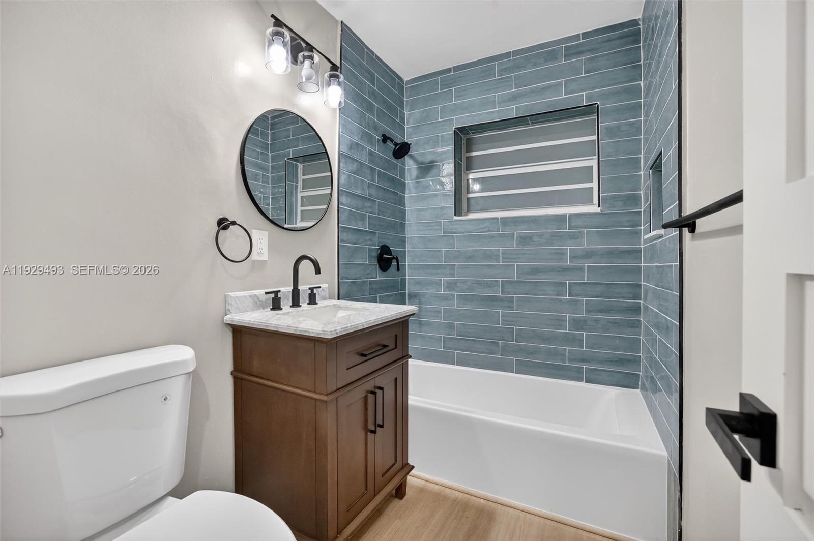 LAUDERDALE PARK 6-33 1/2 - Residential Income