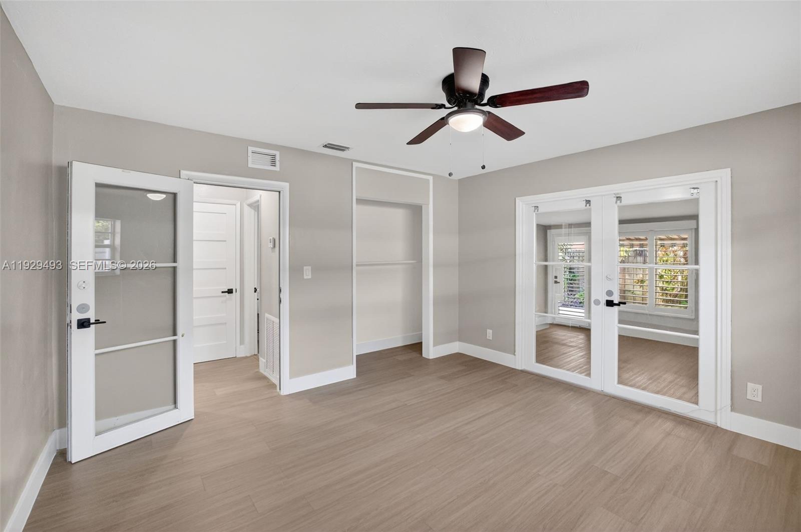 LAUDERDALE PARK 6-33 1/2 - Residential Income