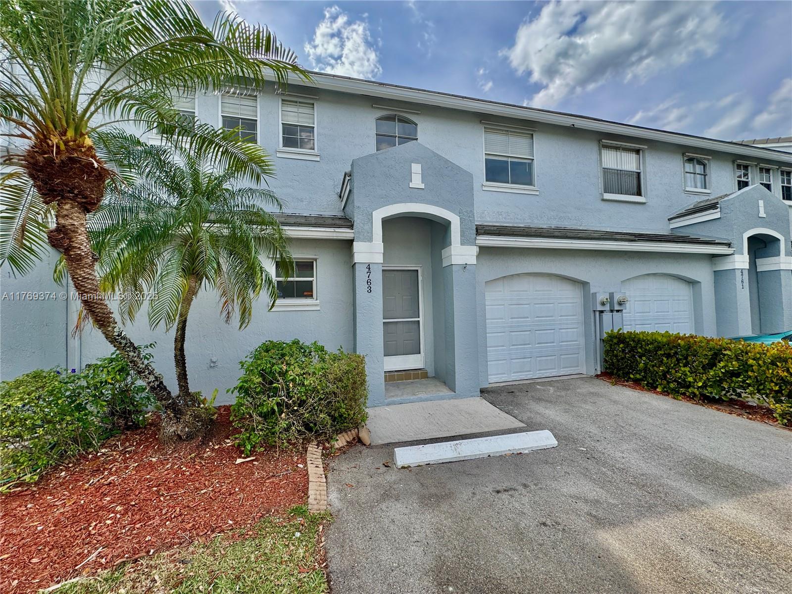 Property for Sale at 4763 Grapevine Way 4763, Davie, Broward County, Florida - Bedrooms: 3 
Bathrooms: 3  - $499,500
