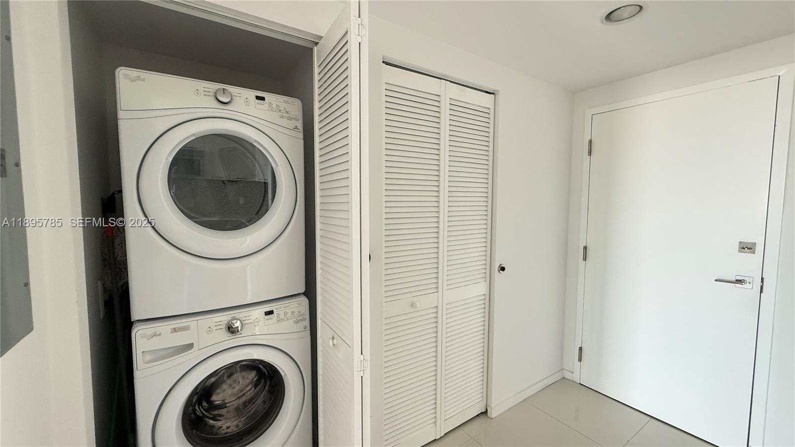 5300 PASEO CONDO - Residential