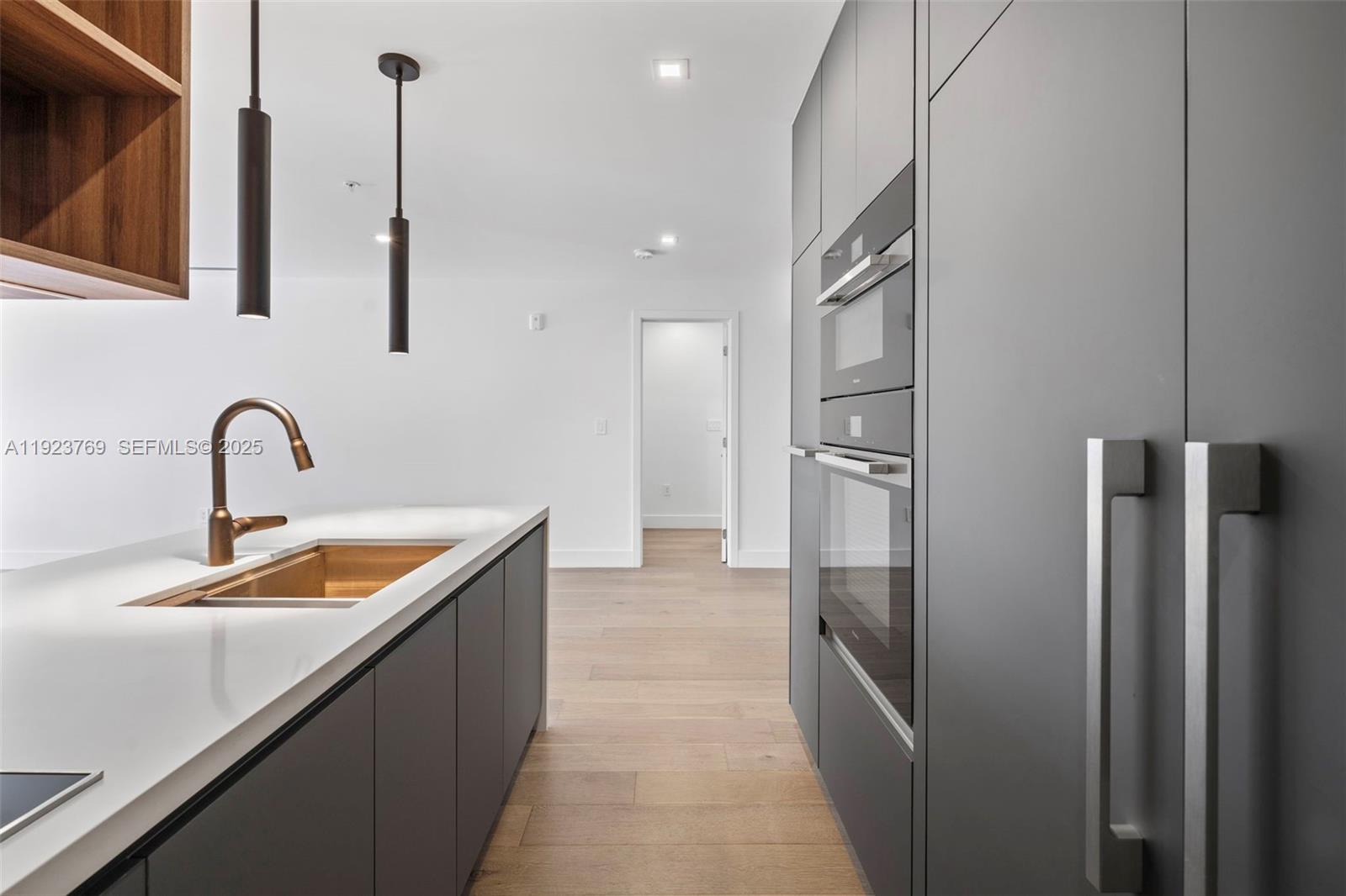 BAHAMA HOUSE SOUTH CONDO - Residential