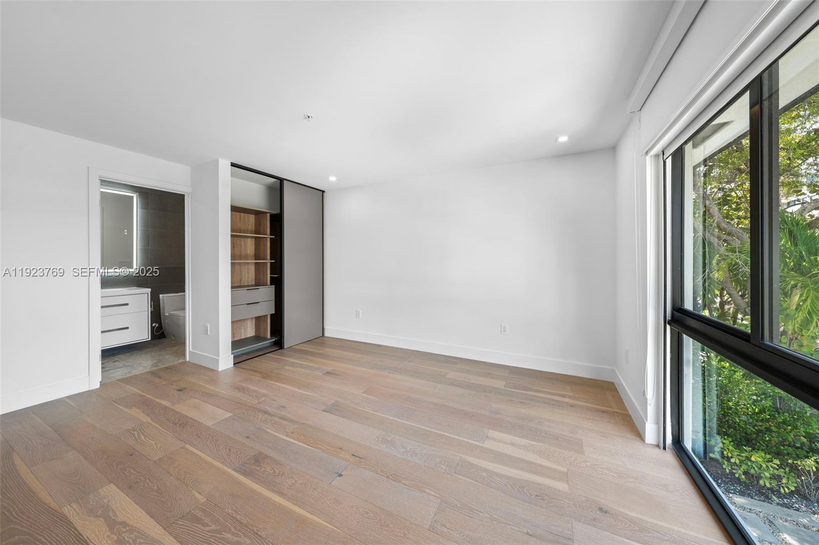 BAHAMA HOUSE SOUTH CONDO - Residential