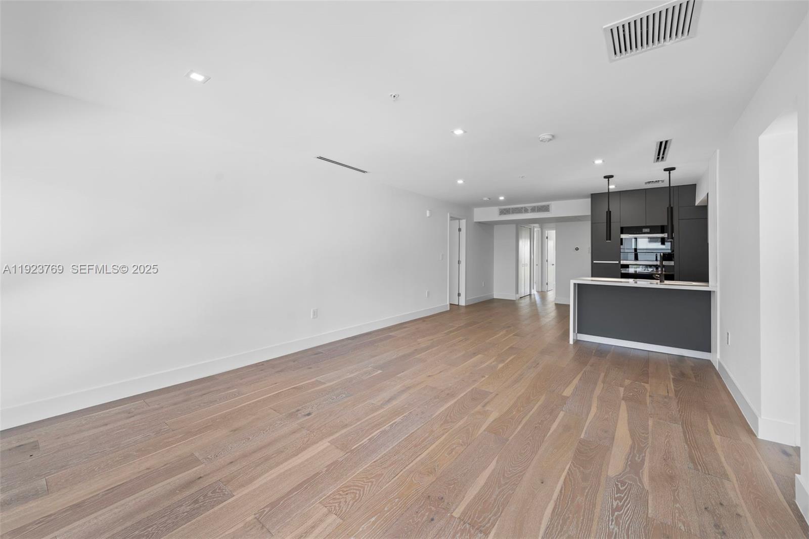 BAHAMA HOUSE SOUTH CONDO - Residential