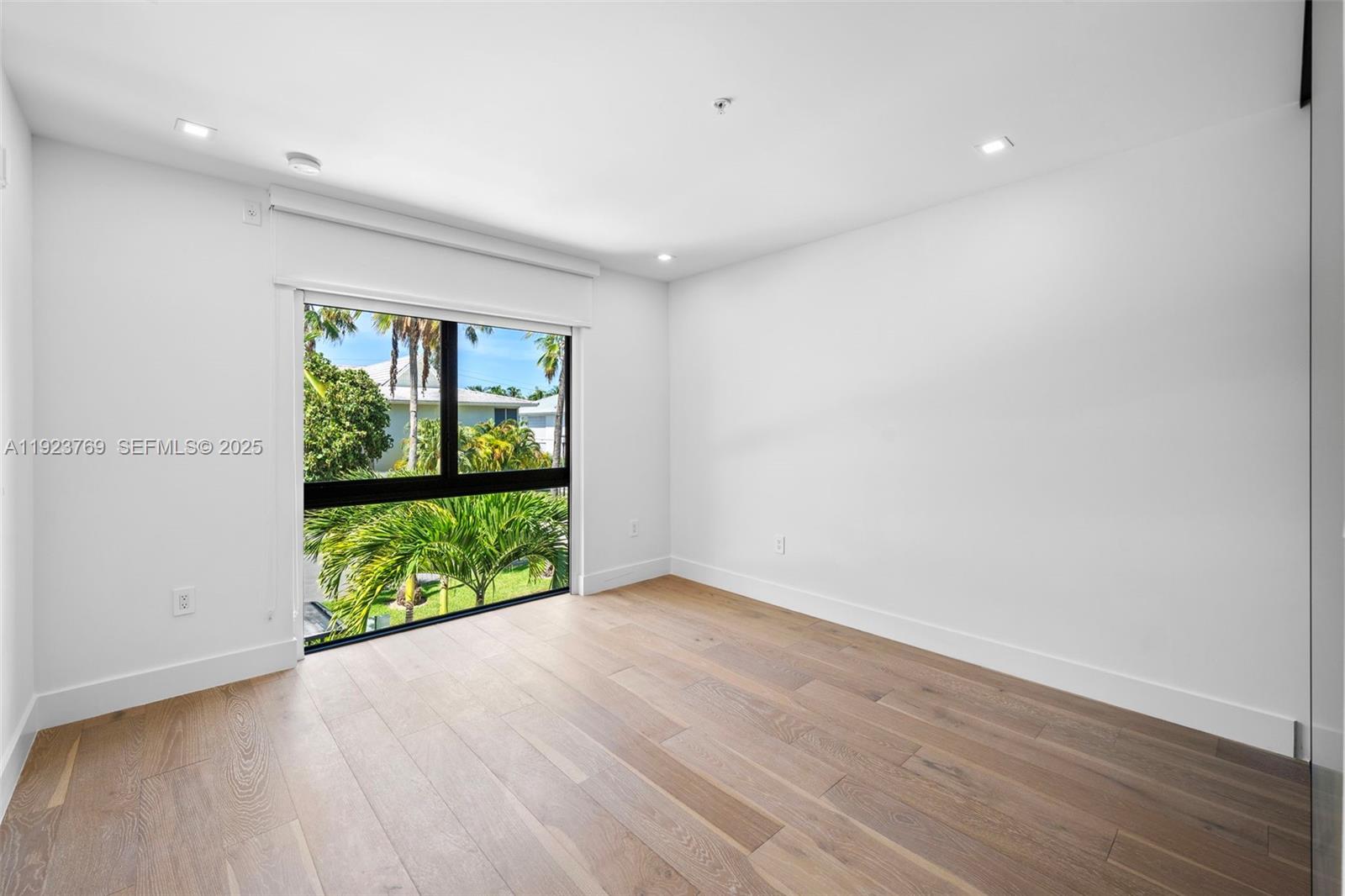 BAHAMA HOUSE SOUTH CONDO - Residential