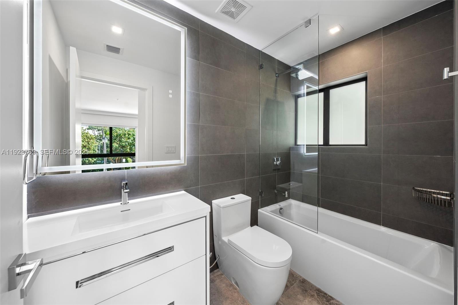 BAHAMA HOUSE SOUTH CONDO - Residential